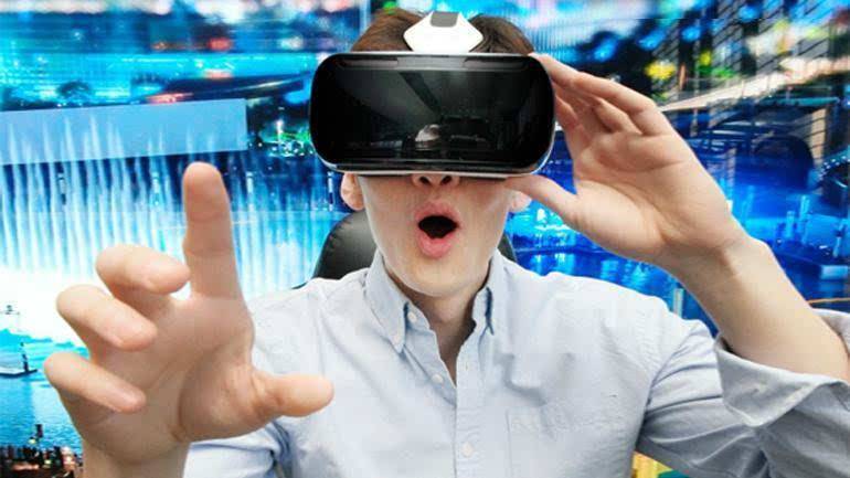 增強(qiáng)現(xiàn)實(shí)3.jpg VR虛擬現(xiàn)實(shí)