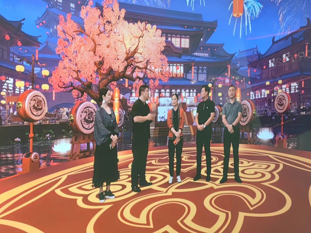 湖南省演藝集團(tuán)黨委書記、董事長賀礫輝一行來訪