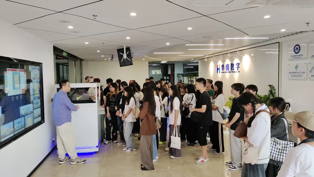 1699582368129943.jpg 2002..jpg