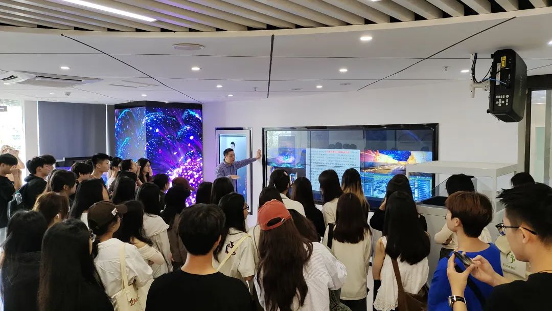 1699582386139272.jpg 2003.jpg