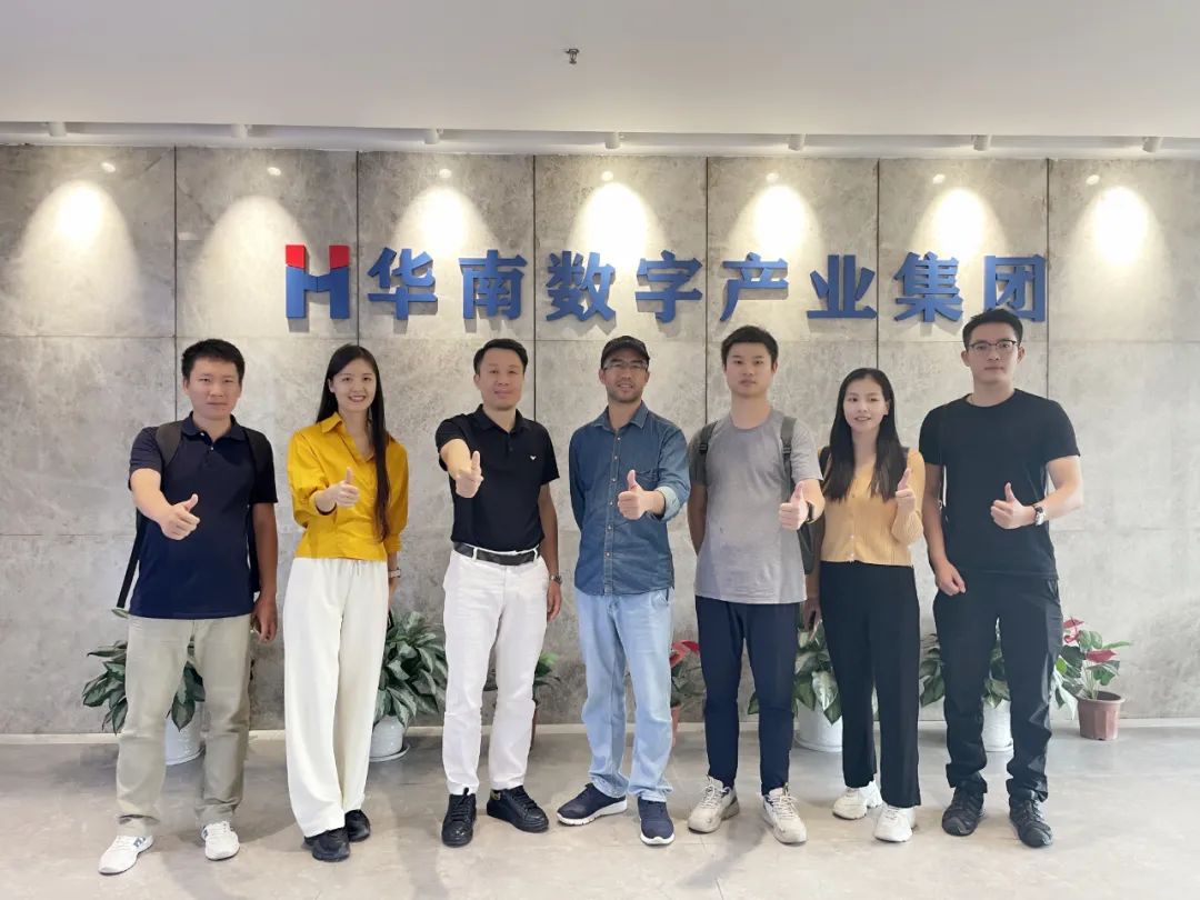 1699583063837054.jpg 2005.jpg